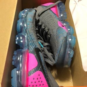 Air VaporMax 2.0 “Air Metropolis”